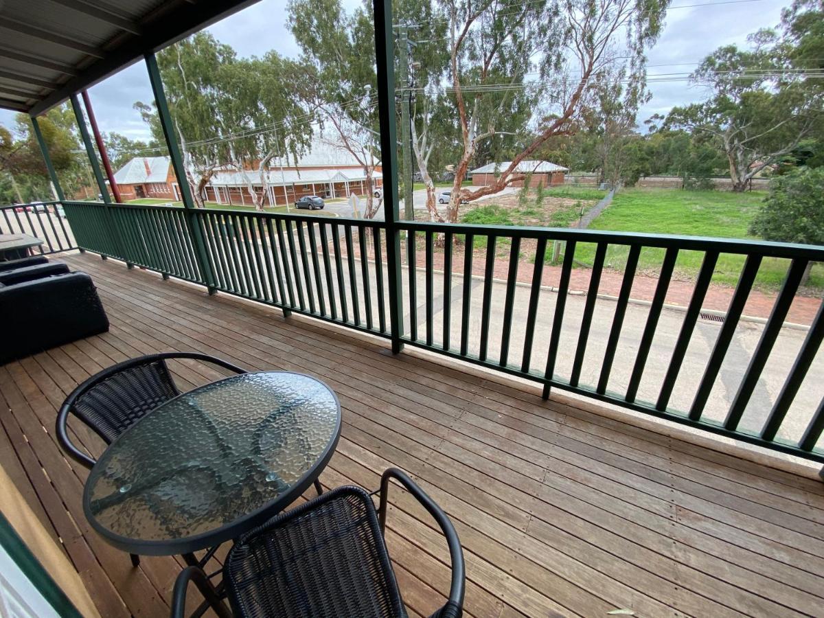 Hotel Settlers House 4*