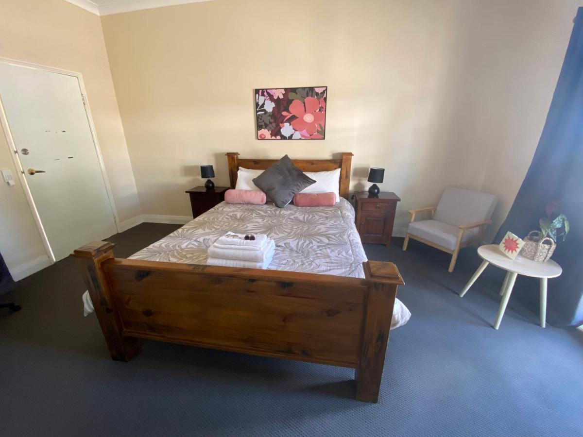 Hotel Settlers House 4*