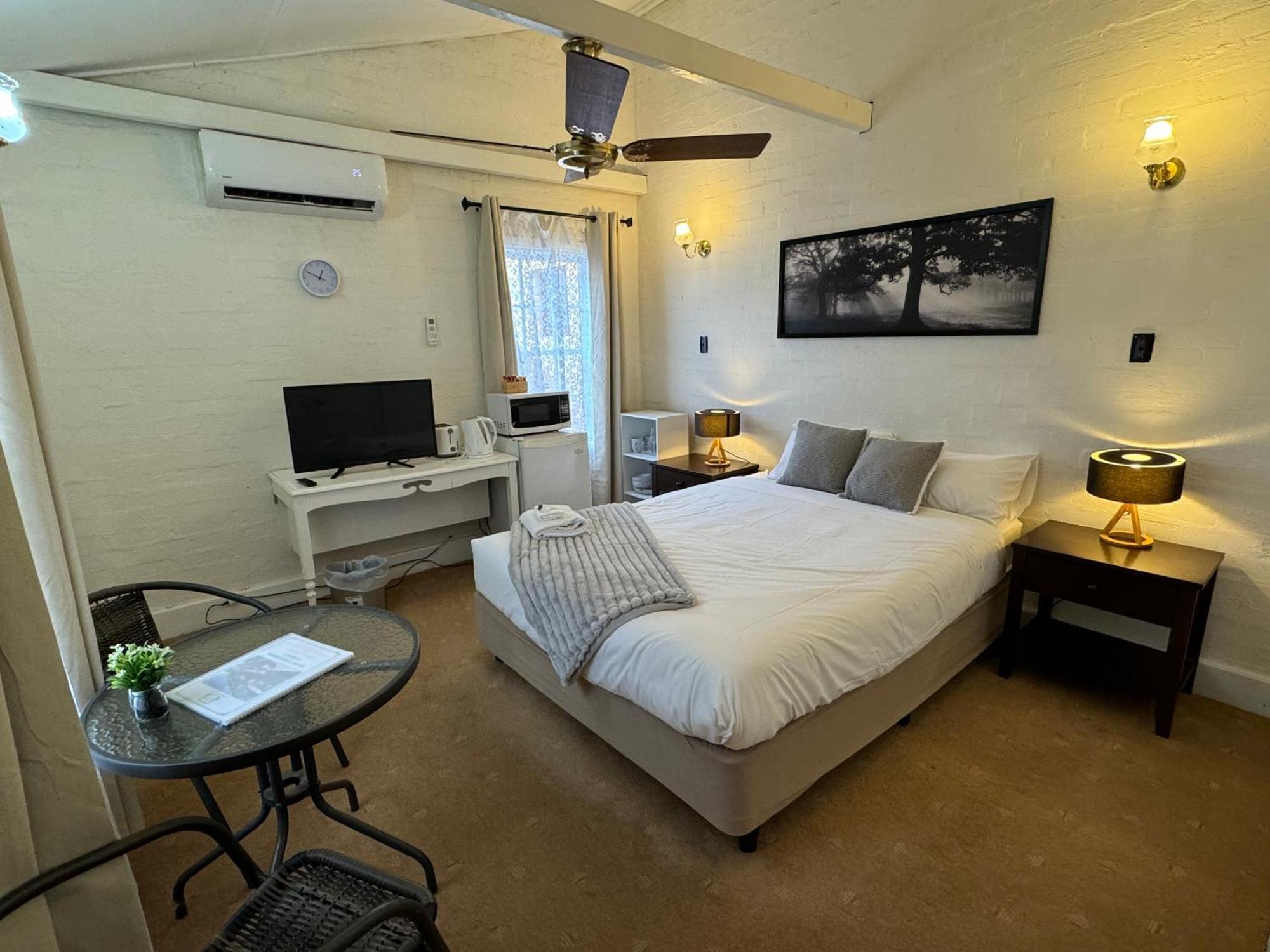 Settlers House 4*