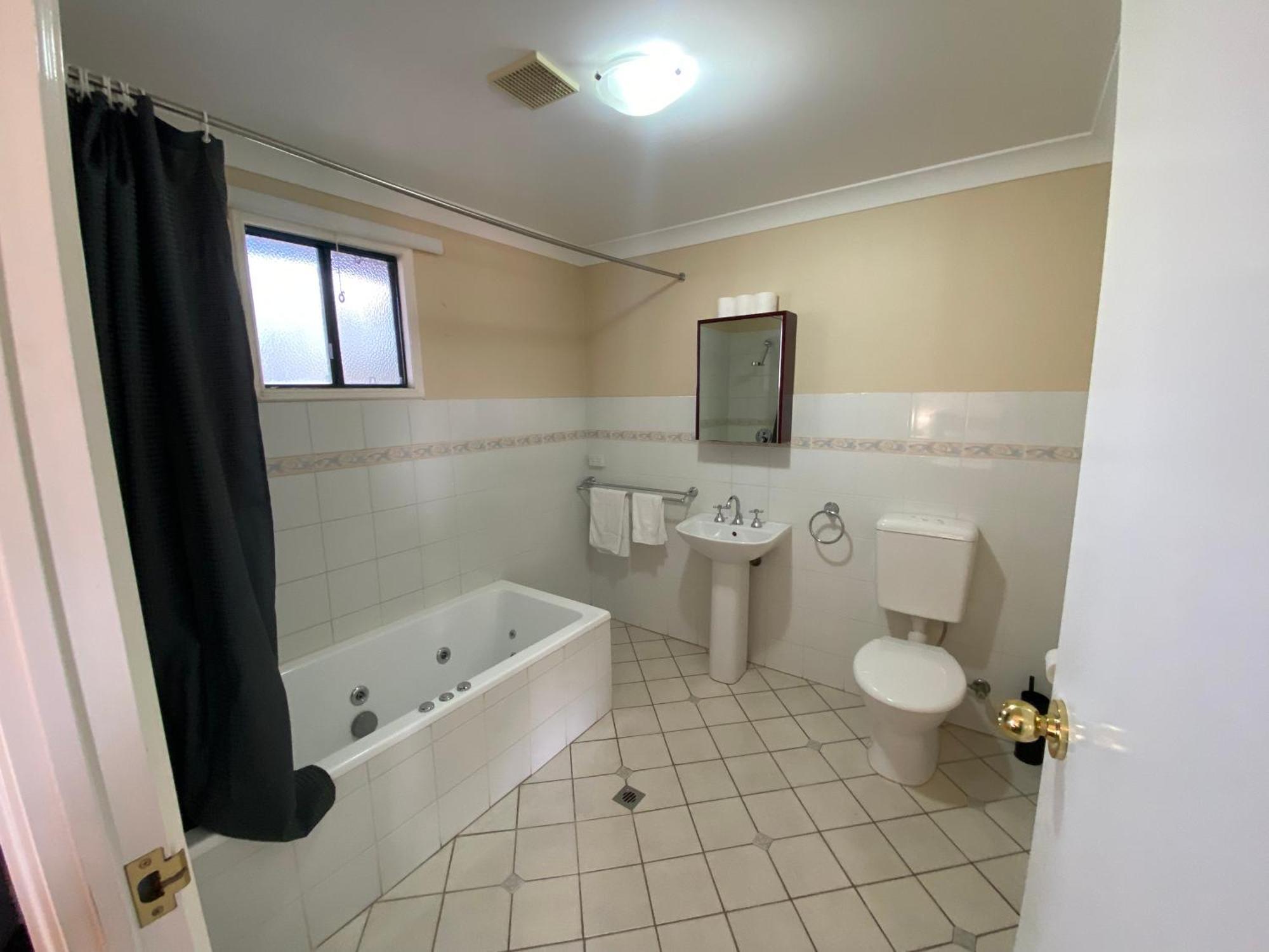 Settlers House Hotel 4*