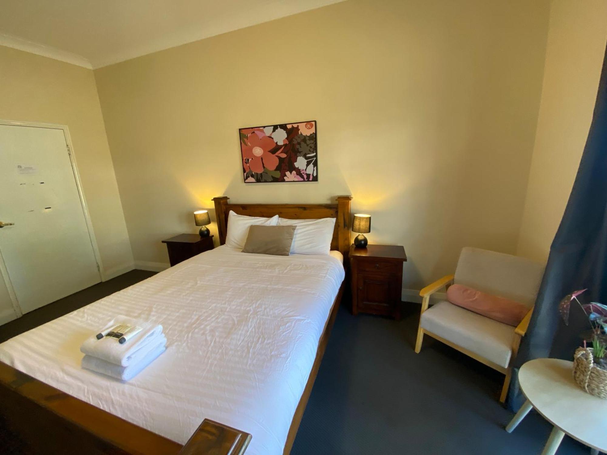 Hotel Settlers House 4*