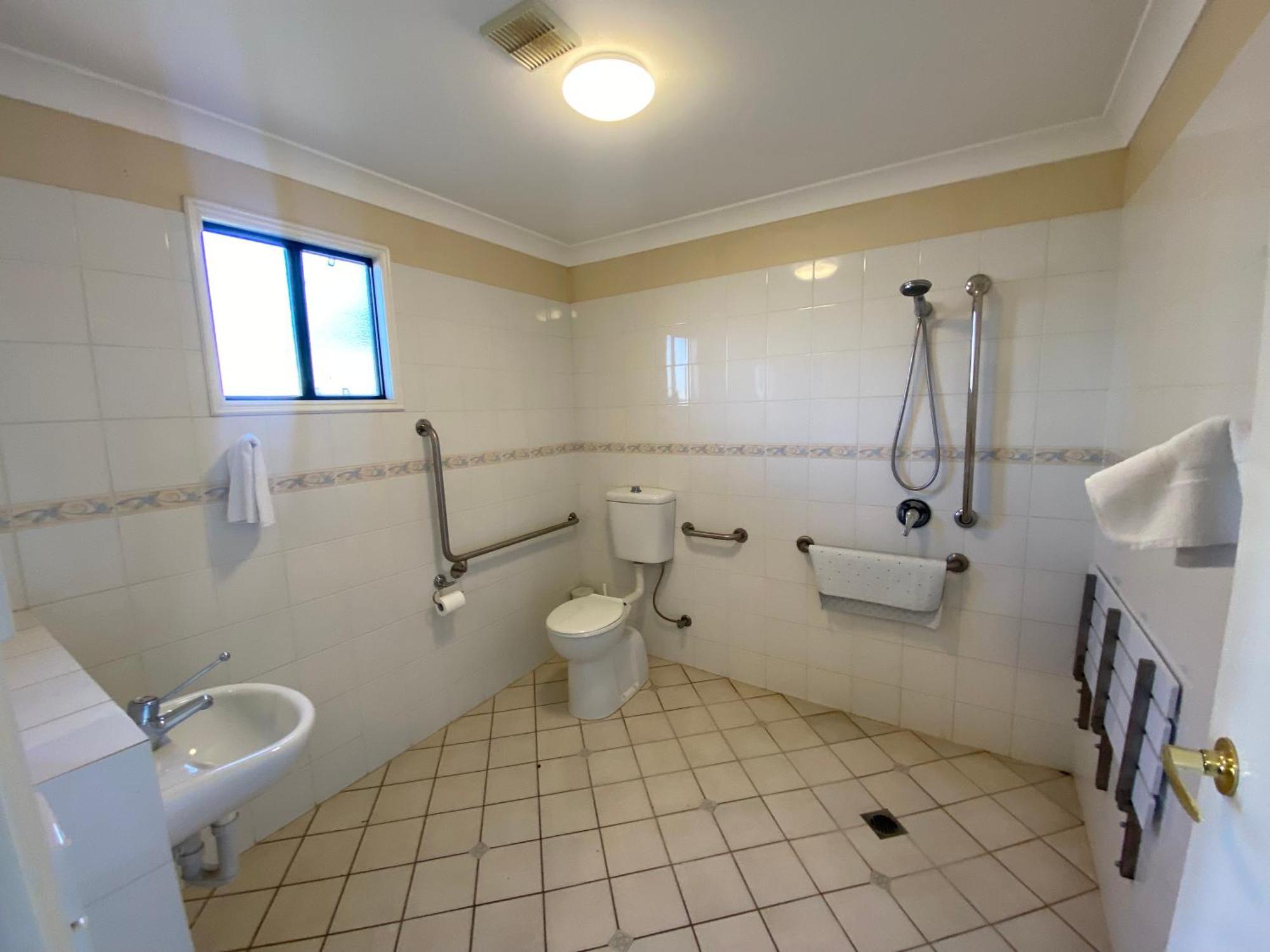 Settlers House 4*